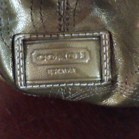 COACH VINTAGE DARK OLIVE PATENT LEATHER SHOULDERBAG - Picture 7 of 15